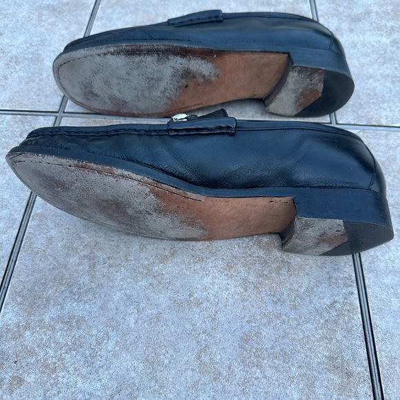 Gucci
 Leather Loafer - Picture 11 of 14